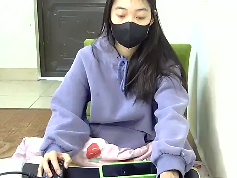 Snapshot of DA-EUN chatting on 28, 12, 2024 DA-EUN online show from 28, 12, 2024