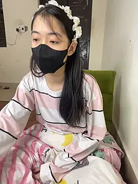 Snapshot of DA-EUN chatting on 29, 12, 2024 DA-EUN online show from 29, 12, 2024