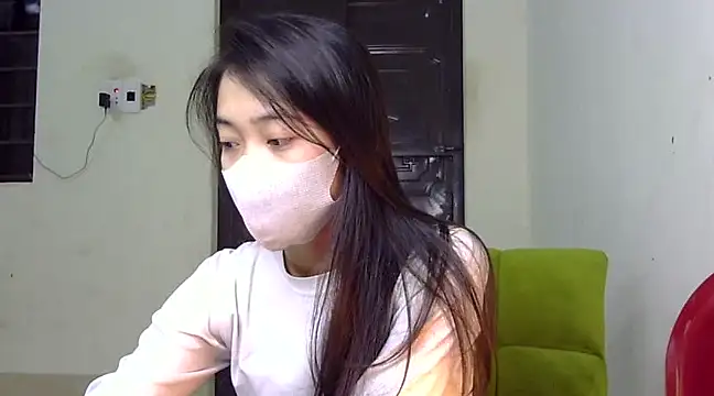 Snapshot of DA-EUN chatting on 24, 2, 2025 DA-EUN online show from 24, 2, 2025