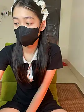 Snapshot of DA-EUN chatting on 28, 2, 2025 DA-EUN online show from 28, 2, 2025