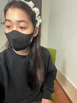 Snapshot of DA-EUN chatting on 2, 3, 2025 DA-EUN online show from 2, 3, 2025