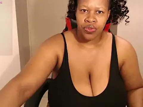 bustylisa1983 online show from 20, 2, 2025