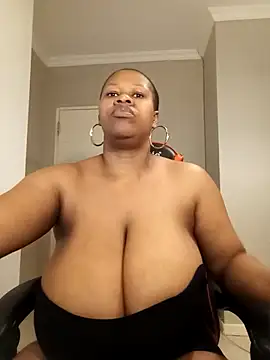 bustylisa1983 online show from 13, 9, 2025