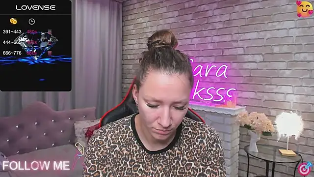 SarahCoksss online show from 4, 2, 2025