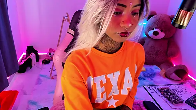 Snapshot of AshantiiSweet chatting on 18, 3, 2025 AshantiiSweet online show from 18, 3, 2025