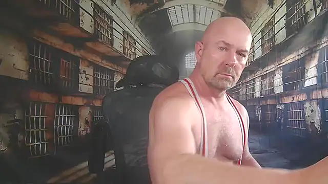 Snapshot of ManlyPrisonGuy chatting on 7, 5, 2026 ManlyPrisonGuy online show from 7, 5, 2026