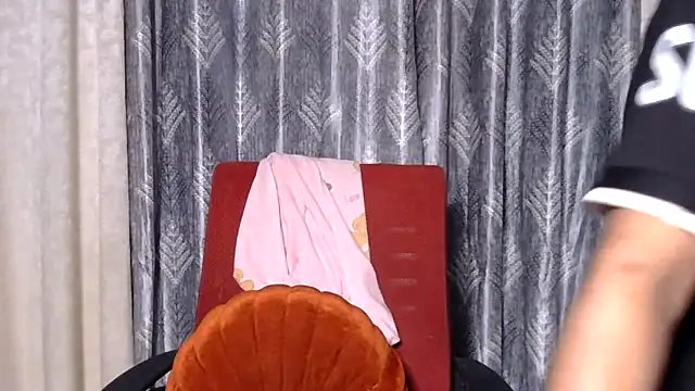 sexy-simmy online show from 24, 9, 2025