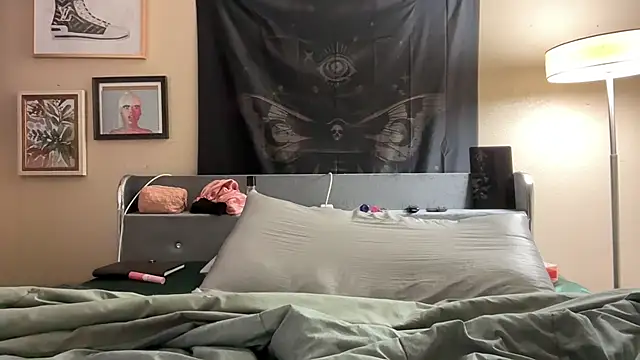 Yagurl  west online show from 21, 1, 2025