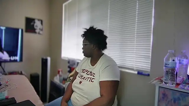 Snapshot of Yagurl__west chatting on 11, 2, 2025 Yagurl west online show from 11, 2, 2025