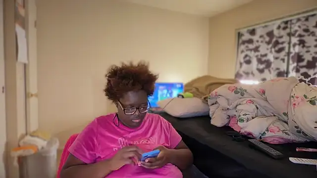 Snapshot of Yagurl__west chatting on 13, 2, 2026 Yagurl west online show from 13, 2, 2026