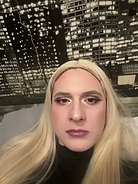 Snapshot of The_Q chatting on 6, 2, 2026 The Q online show from 6, 2, 2026