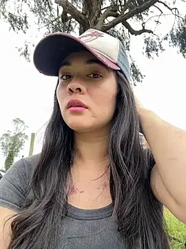 ambar-adaams online show from 9, 8, 2026