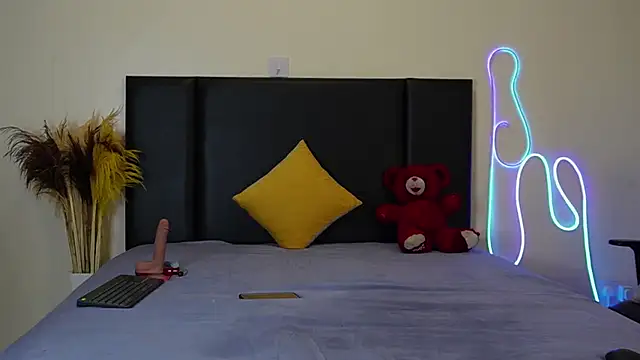 RosesRRed online show from 15, 12, 2024