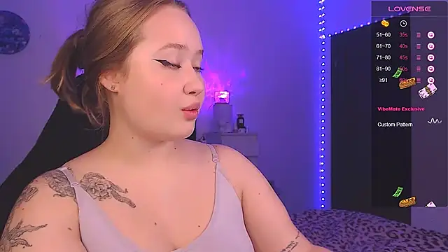 Snapshot of Peachy_Lee chatting on 18, 10, 2025 Peachy Lee online show from 18, 10, 2025