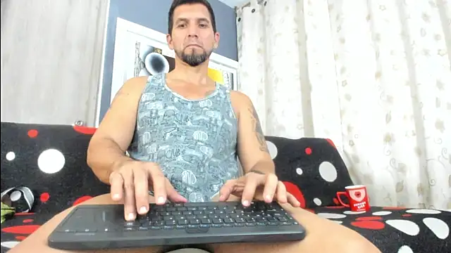 Snapshot of JULESLAKES chatting on 3, 6, 2026 JULESLAKES online show from 3, 6, 2026
