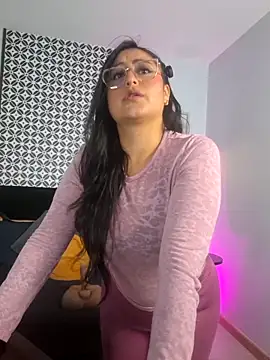 Snapshot of Amber_gold_ chatting on 19, 4, 2026 Amber gold online show from 19, 4, 2026