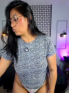 Snapshot of Amber_gold_ chatting on 22, 5, 2026 Amber gold online show from 22, 5, 2026