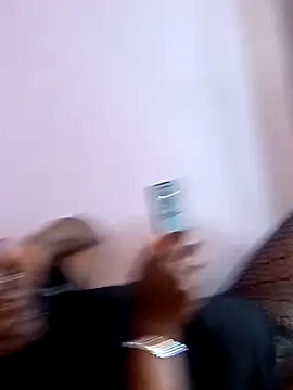 Poisonous Ivy online show from 4, 12, 2024