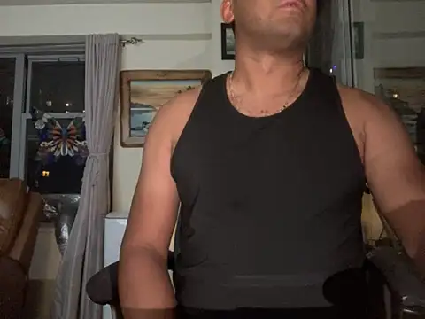 Snapshot of ThickDick_Daddy chatting on 17, 9, 2025 ThickDick Daddy online show from 17, 9, 2025