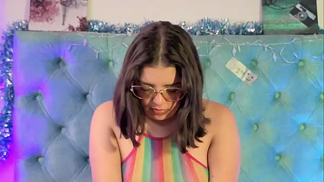 Paola Lyon  online show from 22, 12, 2025