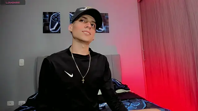 Snapshot of jake_and_joaquin chatting on 17, 9, 2025 jake and joaquin online show from 17, 9, 2025