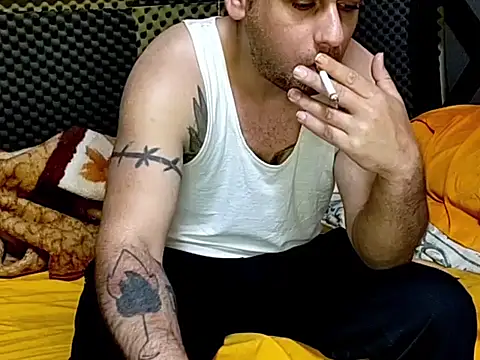 Snapshot of Arabeyes chatting on 17, 10, 2025 Arabeyes online show from 17, 10, 2025