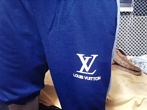 Snapshot of Arabeyes chatting on 19, 10, 2025 Arabeyes online show from 19, 10, 2025