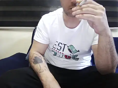 Snapshot of Arabeyes chatting on 24, 10, 2025 Arabeyes online show from 24, 10, 2025