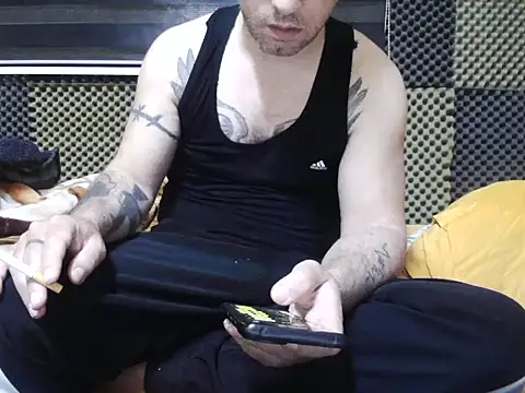 Snapshot of Arabeyes chatting on 2, 11, 2025 Arabeyes online show from 2, 11, 2025