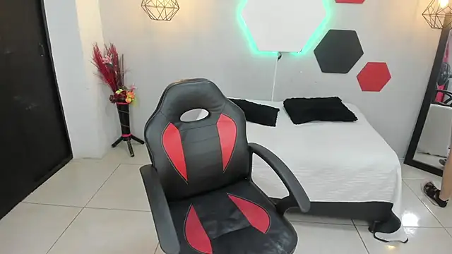 Snapshot of martinaclark chatting on 9, 2, 2025 martinaclark online show from 9, 2, 2025