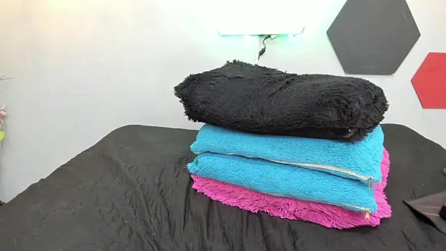 Snapshot of martinaclark chatting on 12, 2, 2025 martinaclark online show from 12, 2, 2025