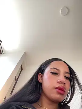 Snapshot of LauraSweett chatting on 9, 9, 2025 LauraSweett online show from 9, 9, 2025