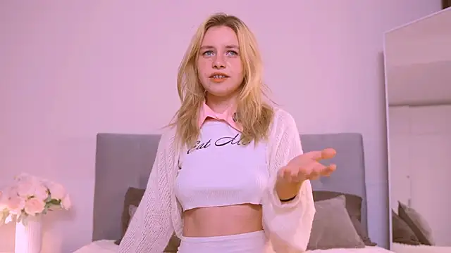 Snapshot of FapClubFamm chatting on 19, 9, 2025 FapClubFamm online show from 19, 9, 2025