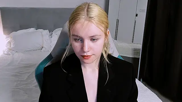 Snapshot of FapClubFamm chatting on 5, 11, 2025 FapClubFamm online show from 5, 11, 2025