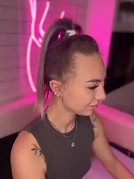 MiaMinx online show from 4, 12, 2024