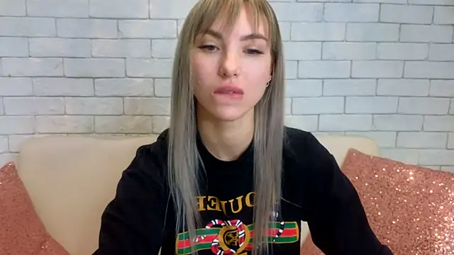 MiaMinx online show from 12, 2, 2025