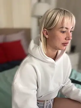 MiaMinx online show from 31, 10, 2025