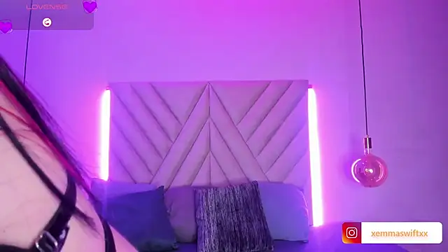 EmmaSwift  online show from 4, 12, 2024