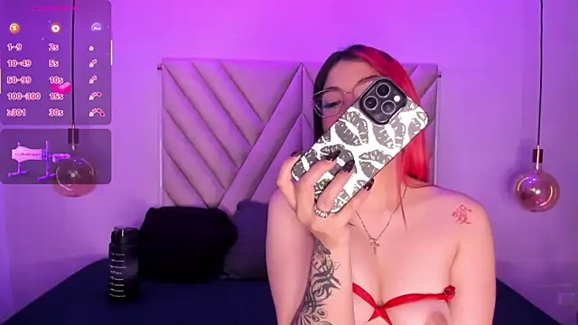 EmmaSwift  online show from 22, 11, 2025