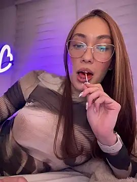 MichelleFerry  online show from 27, 2, 2025