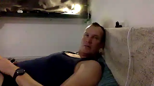 Snapshot of dlvis12 chatting on 2, 12, 2025 dlvis12 online show from 2, 12, 2025