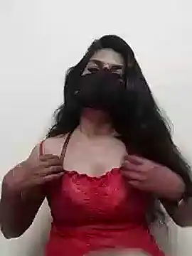 Snapshot of Shuttii_25 chatting on 5, 12, 2024 Shuttii 25 online show from 5, 12, 2024