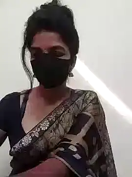 Snapshot of Shuttii_25 chatting on 19, 12, 2024 Shuttii 25 online show from 19, 12, 2024