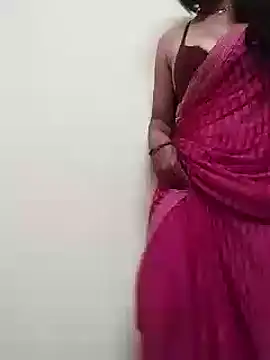 Snapshot of Shuttii_25 chatting on 23, 12, 2024 Shuttii 25 online show from 23, 12, 2024