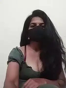 Snapshot of Shuttii_25 chatting on 30, 1, 2025 Shuttii 25 online show from 30, 1, 2025