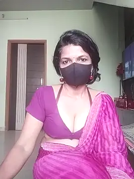 Snapshot of Shuttii_25 chatting on 30, 10, 2025 Shuttii 25 online show from 30, 10, 2025