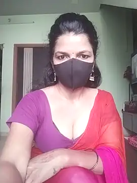 Snapshot of Shuttii_25 chatting on 4, 11, 2025 Shuttii 25 online show from 4, 11, 2025