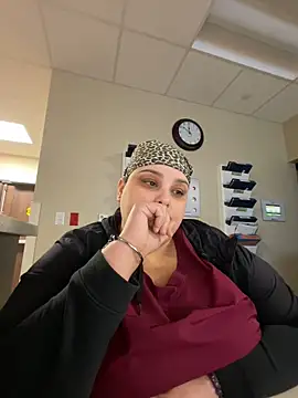 Snapshot of bbwredhead chatting on 3, 12, 2024 bbwredhead online show from 3, 12, 2024