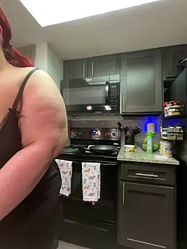 Snapshot of bbwredhead chatting on 12, 2, 2025 bbwredhead online show from 12, 2, 2025