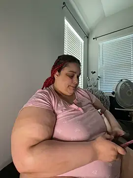 Snapshot of bbwredhead chatting on 2, 10, 2025 bbwredhead online show from 2, 10, 2025